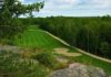 Must-play golf courses in Manitoba Many golf courses in Manitoba offer spectacular fairway views from elevated tee boxes.
